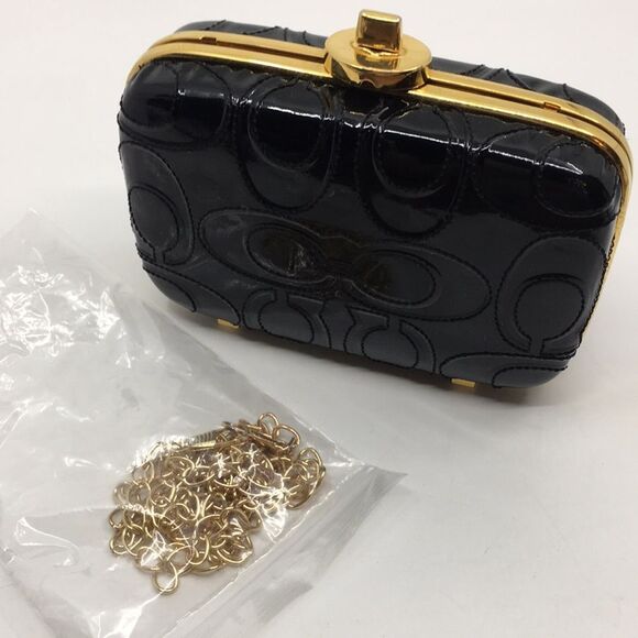 Coach Black Patent Leather Raised "C" Hard Shell Turnlock  Clutch Style 12198 - Picture 17 of 17
